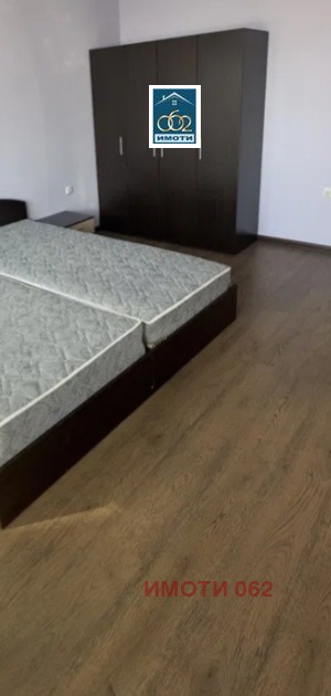 Дава под наем 3-СТАЕН, гр. Велико Търново, Колю Фичето, снимка 3 - Апартаменти - 54102940