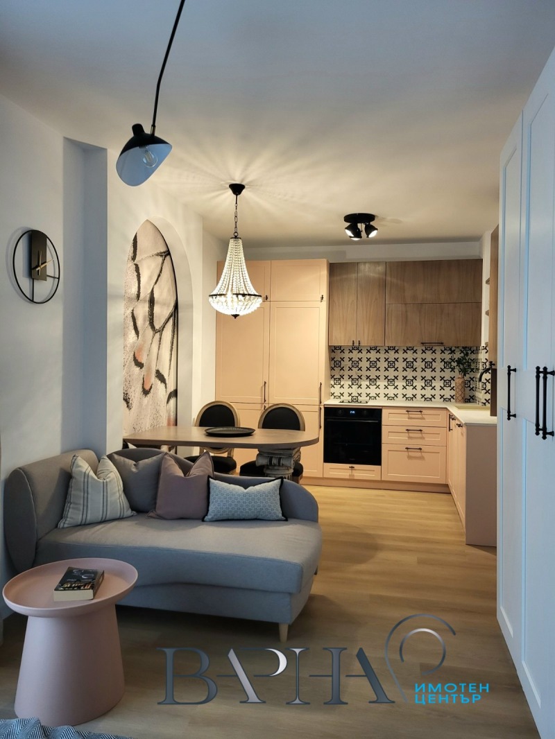 En renta  Estudio Varna , k.k. Sv.Sv. Konstantin i Elena , 40 metros cuadrados | 77057204 - imagen [4]