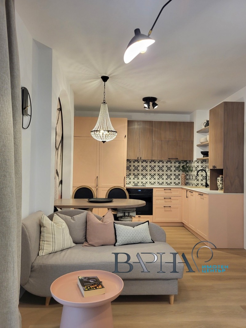 En renta  Estudio Varna , k.k. Sv.Sv. Konstantin i Elena , 40 metros cuadrados | 77057204 - imagen [3]