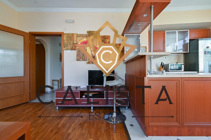 Издаје се  2 спаваће собе Софија , Центар , 86 м2 | 37610110 - слика [3]