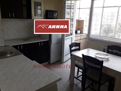 A louer  2 chambres Rouse , Vazrajdane , 78 m² | 63385783