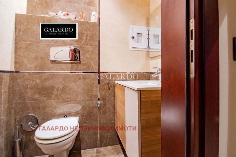 Дава под наем 4-СТАЕН, гр. София, Лозенец, снимка 13 - Апартаменти - 53022376