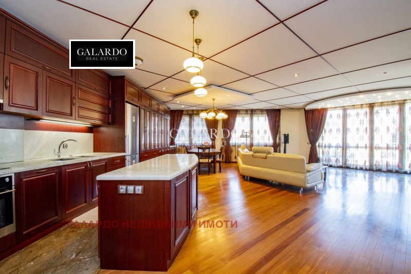 Дава под наем 4-СТАЕН, гр. София, Лозенец, снимка 4 - Апартаменти - 53022376