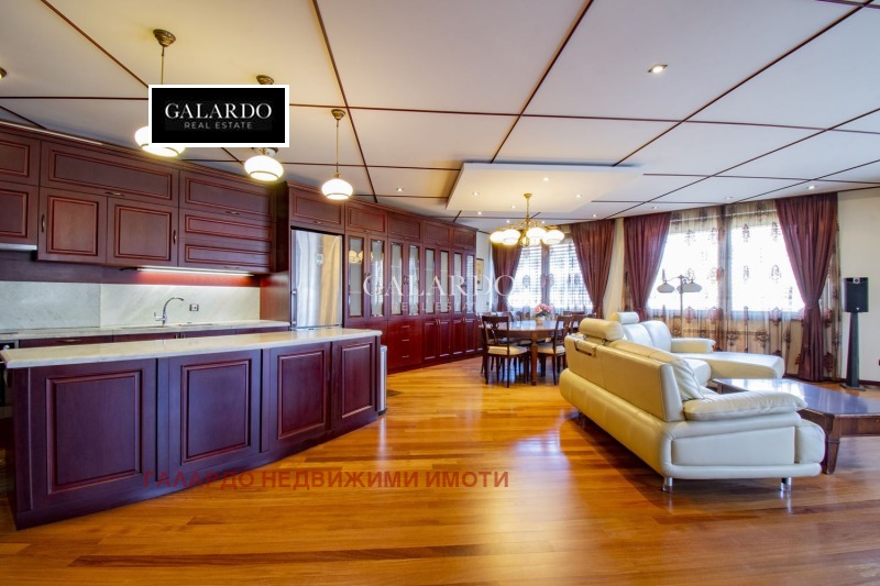 Дава под наем 4-СТАЕН, гр. София, Лозенец, снимка 2 - Апартаменти - 53022376