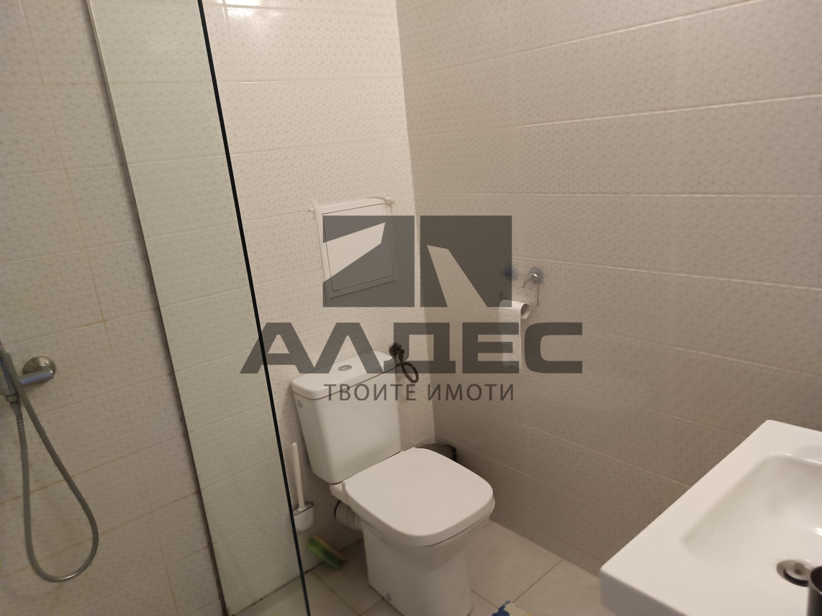 Дава под наем 3-СТАЕН, гр. София, Лозенец, снимка 10 - Апартаменти - 54265032