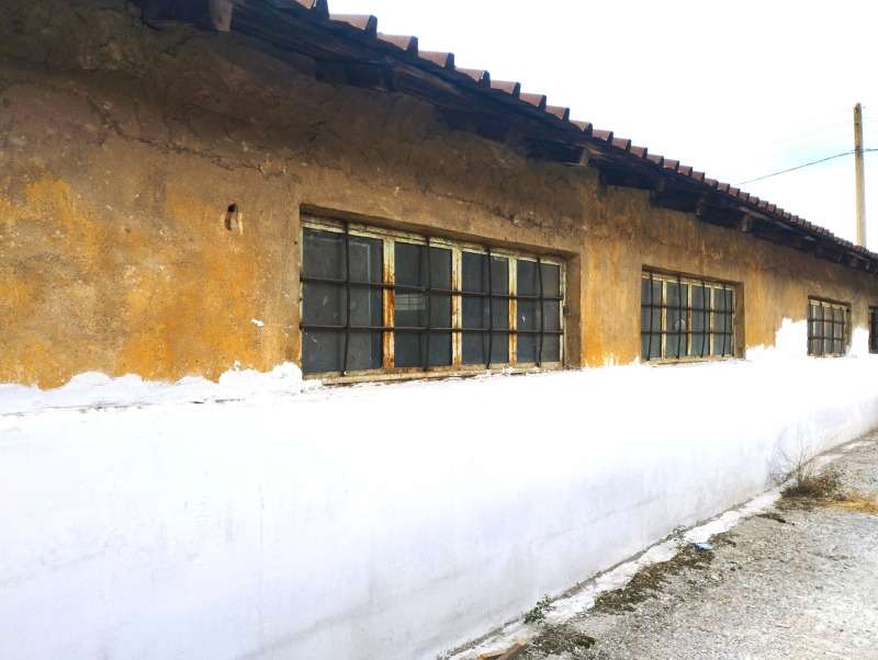 Издаје се  Индустријска зграда Софија , Орландовци , 200 м2 | 94843384 - слика [2]