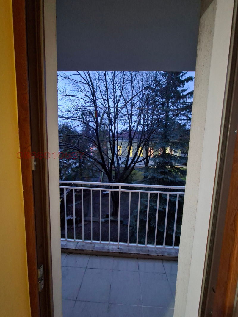 Дава под наем 3-СТАЕН, гр. Шумен, Дивизионна болница, снимка 2 - Апартаменти - 53490812