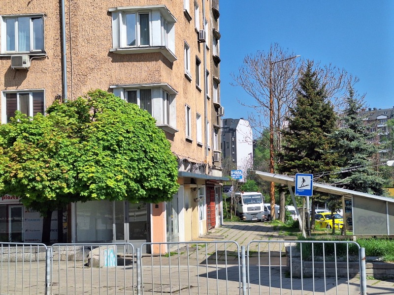 Дава под наем МАГАЗИН, гр. София, Център