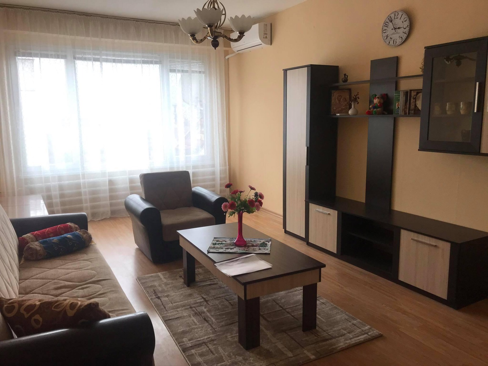 Дава под наем 2-СТАЕН, гр. София, Света Троица, снимка 2 - Апартаменти - 56565633
