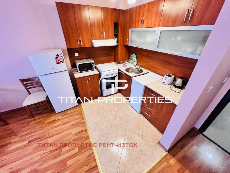 Дава под наем 3-СТАЕН, гр. Бургас, Възраждане, снимка 4 - Апартаменти - 53044547