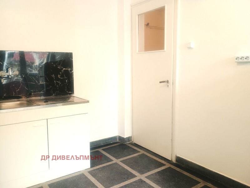 Дава под наем 4-СТАЕН, гр. София, Център, снимка 14 - Апартаменти - 53039218