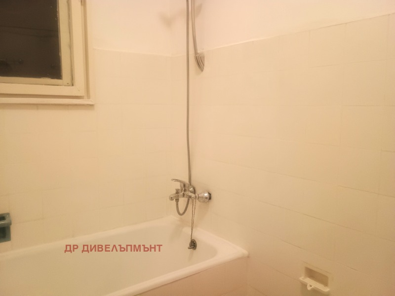 Дава под наем 4-СТАЕН, гр. София, Център, снимка 12 - Апартаменти - 53039218