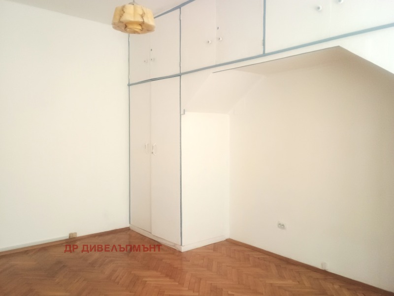 Дава под наем 4-СТАЕН, гр. София, Център, снимка 10 - Апартаменти - 53039218