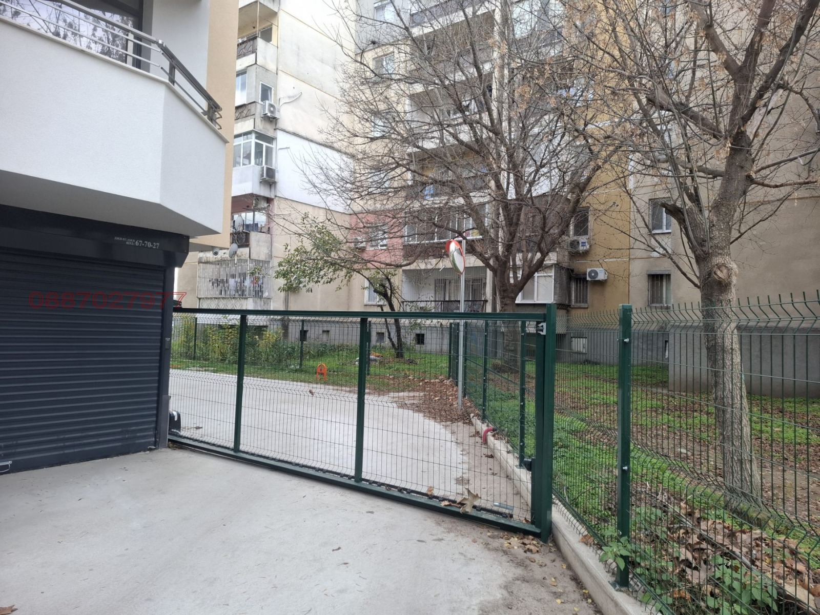 Дава под наем ГАРАЖ, ПАРКОМЯСТО, гр. Пловдив, Тракия, снимка 2 - Гаражи и паркоместа - 54258318