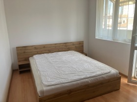 2 slaapkamers Ljatno kino Trakija, Varna 8