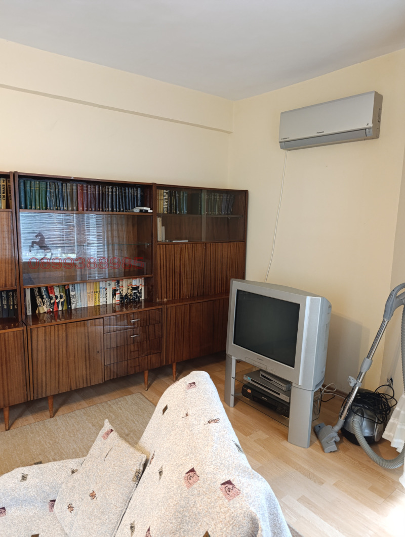 Дава под наем ЕТАЖ ОТ КЪЩА, гр. Ловеч, Център, снимка 5 - Етаж от къща - 53510063