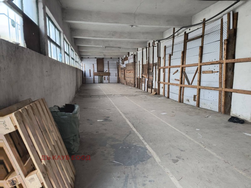 Kiadó  Tárolás Sofia , Ilijanci , 600 négyzetméter | 83234906