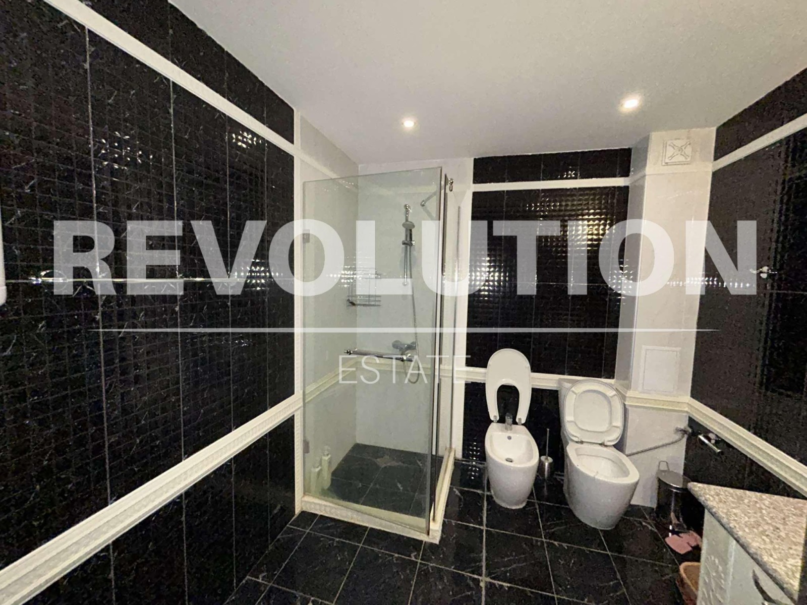 Дава под наем 3-СТАЕН, гр. Варна, м-т Ален мак, снимка 5 - Апартаменти - 54232497