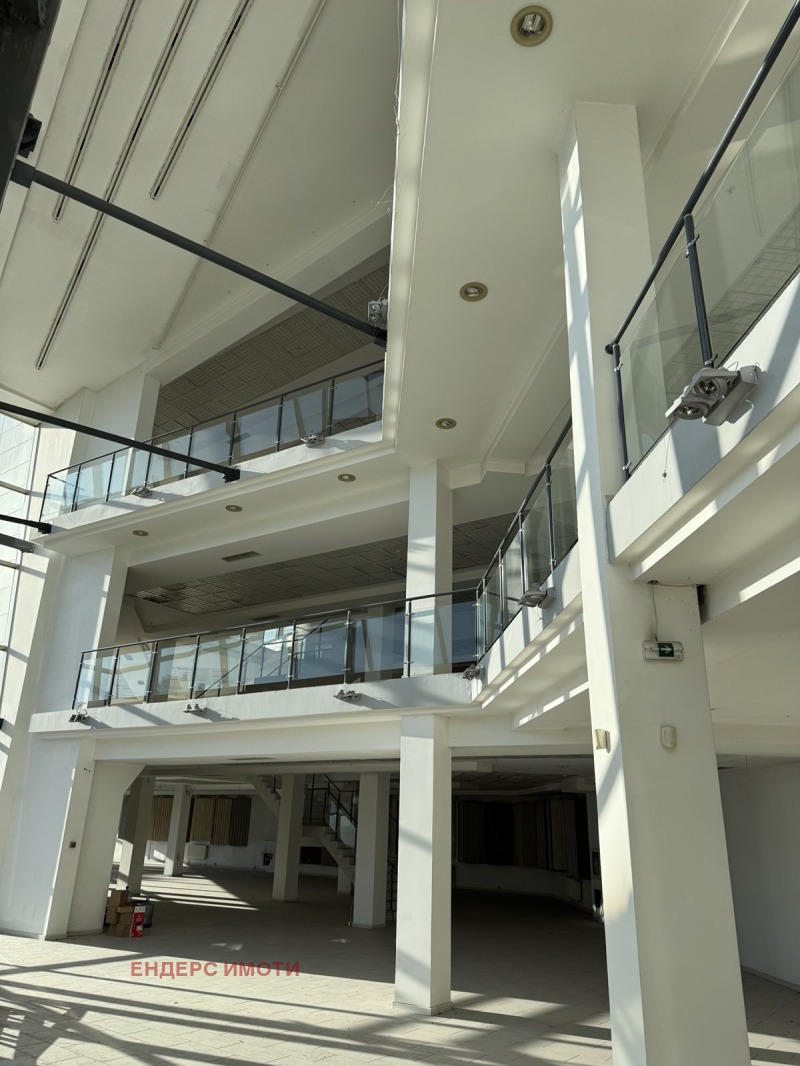 Kiadó  Hivatal Sofia , m-t Gardova glava , 950 négyzetméter | 18356917 - kép [4]