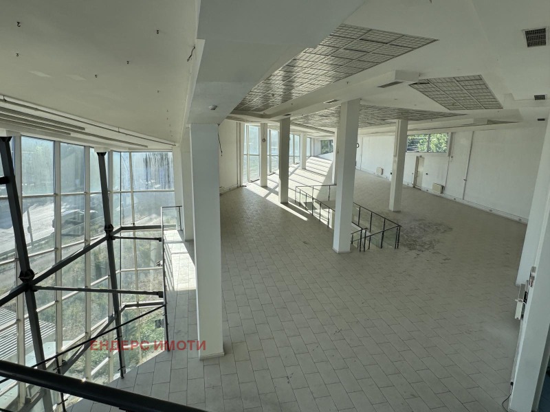 Kiadó  Hivatal Sofia , m-t Gardova glava , 950 négyzetméter | 18356917 - kép [15]