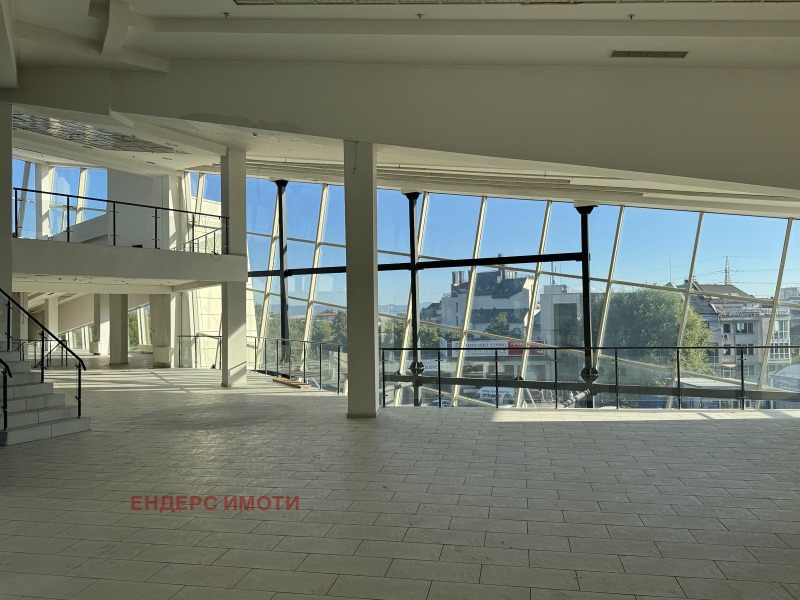 Kiadó  Hivatal Sofia , m-t Gardova glava , 950 négyzetméter | 18356917 - kép [10]
