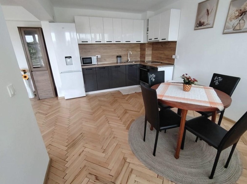 A louer  2 chambres Sofia , Nadejda 4 , 82 m² | 16584380
