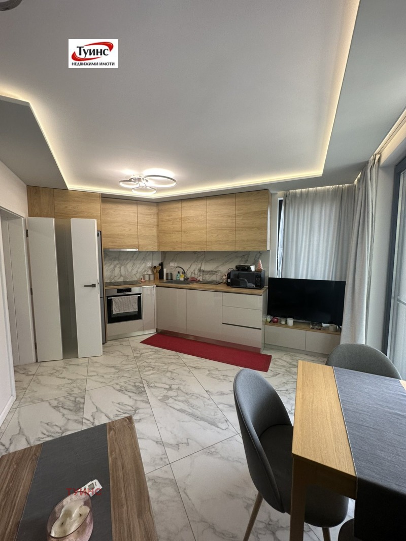 K pronájmu  1 ložnice Plovdiv , Centar , 75 m2 | 47113231