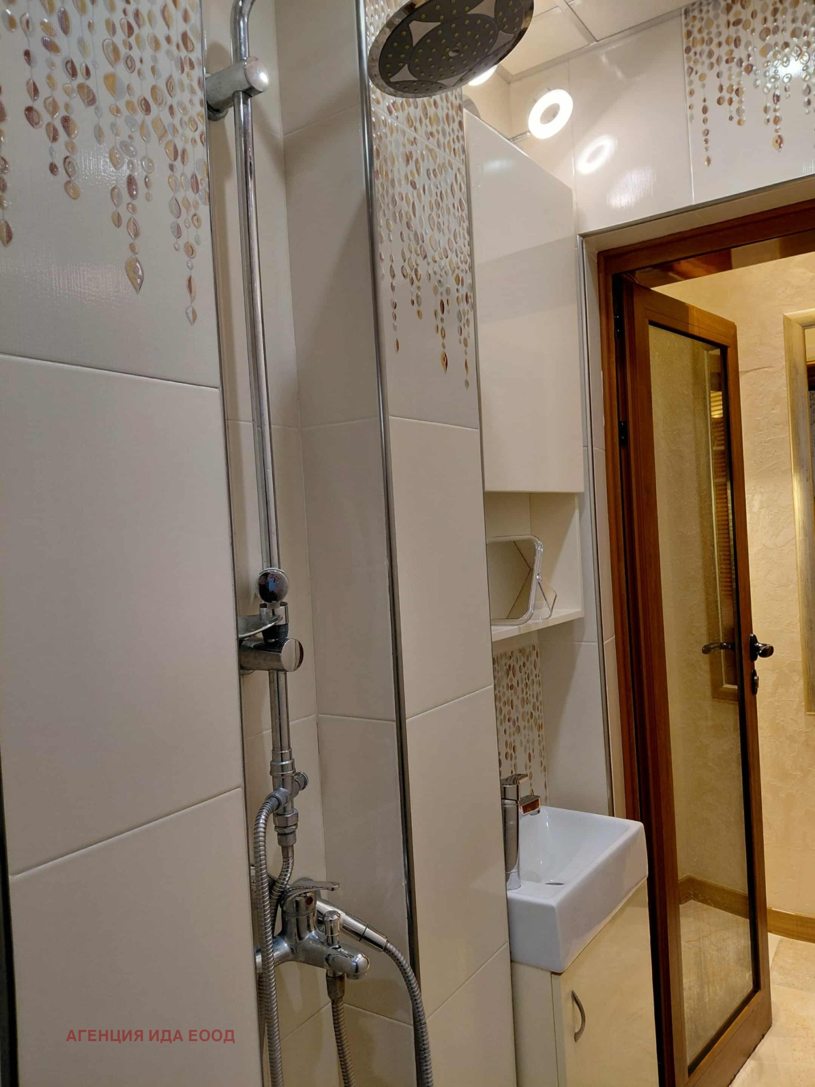 Дава под наем 2-СТАЕН, гр. София, Лозенец, снимка 16 - Апартаменти - 54094757