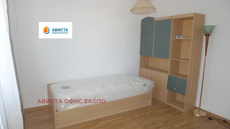 Дава под наем 4-СТАЕН, гр. София, Гео Милев, снимка 10 - Апартаменти - 53187124