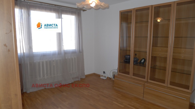 Дава под наем 4-СТАЕН, гр. София, Гео Милев, снимка 12 - Апартаменти - 53187124