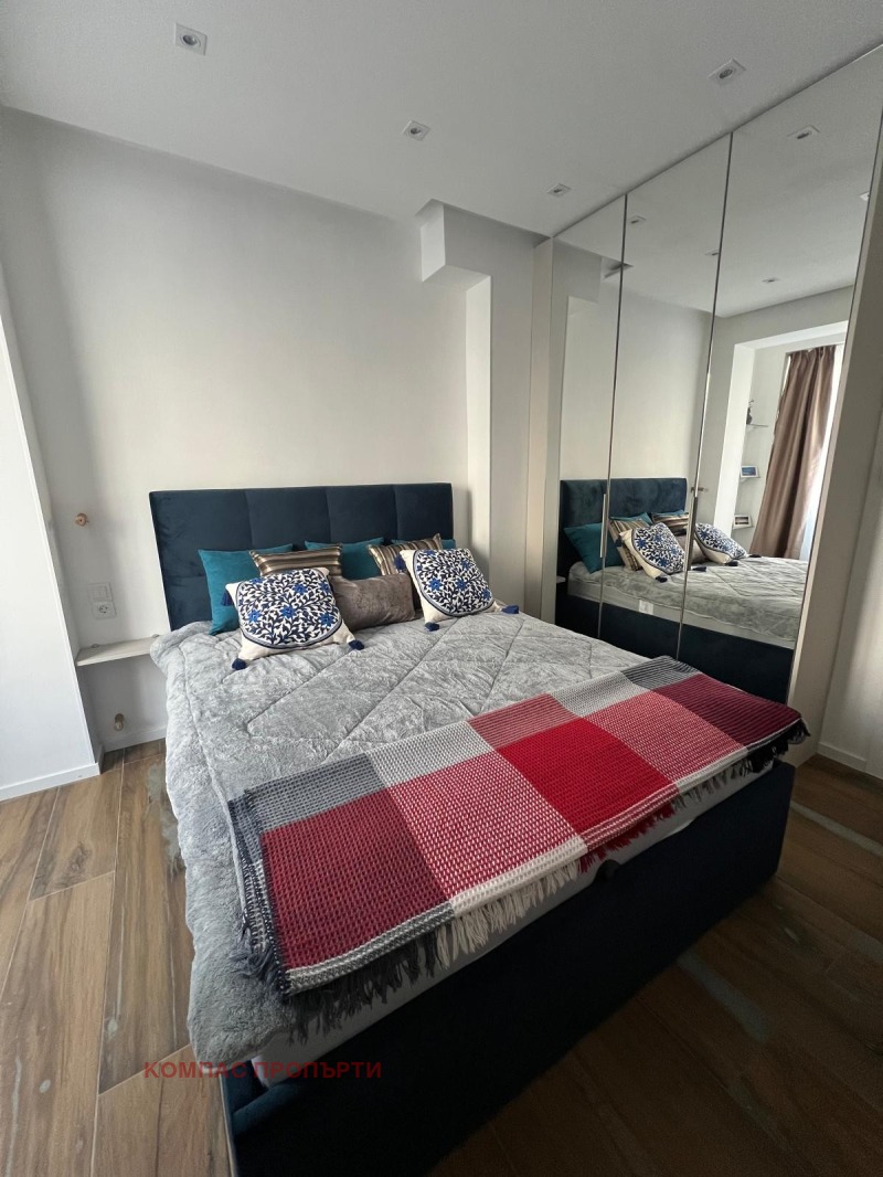 Дава под наем 2-СТАЕН, гр. София, Център