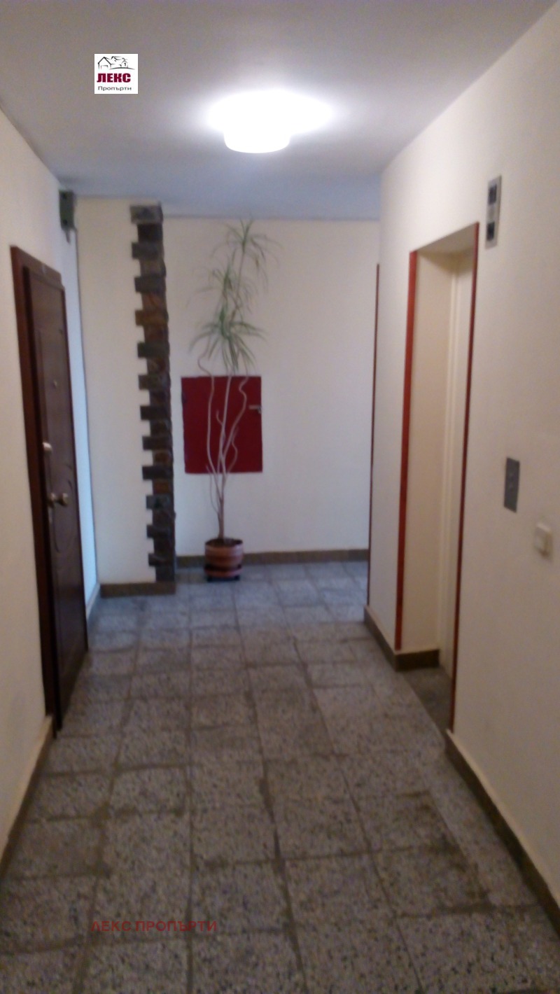 Дава под наем 3-СТАЕН, гр. София, Лагера, снимка 14 - Апартаменти - 52953106