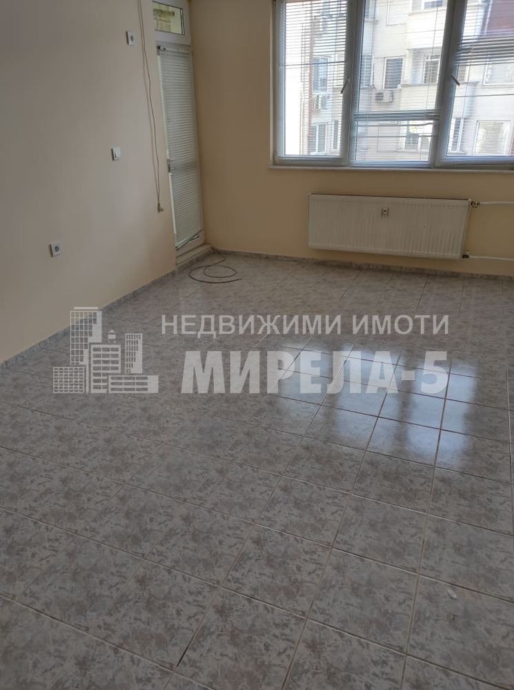 Дава под наем 2-СТАЕН, гр. Русе, Център, снимка 2 - Апартаменти - 52476532