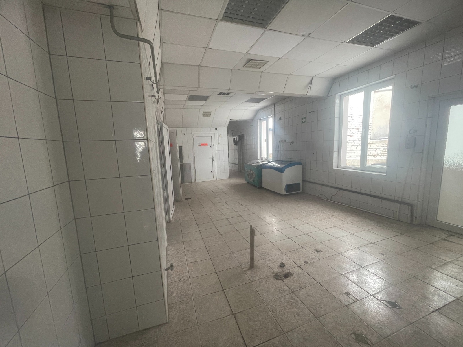 Дава под наем ПРОМ. ПОМЕЩЕНИЕ, гр. Русе, Здравец Изток, снимка 9 - Производствени сгради - 53859600