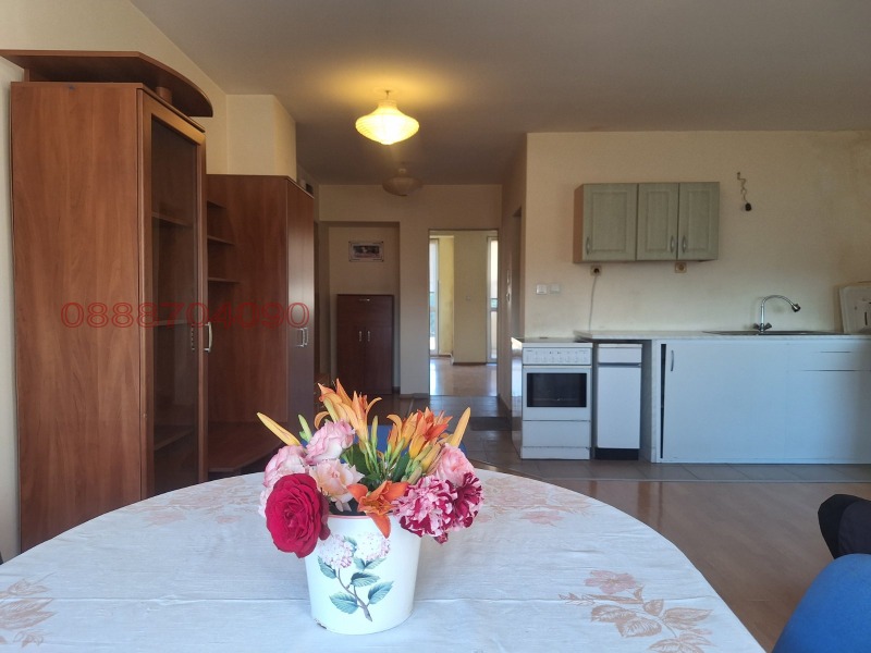 Дава под наем 2-СТАЕН, гр. Варна, Колхозен пазар