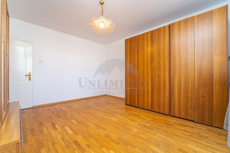 Дава под наем 4-СТАЕН, гр. София, Гео Милев, снимка 8 - Апартаменти - 52835287