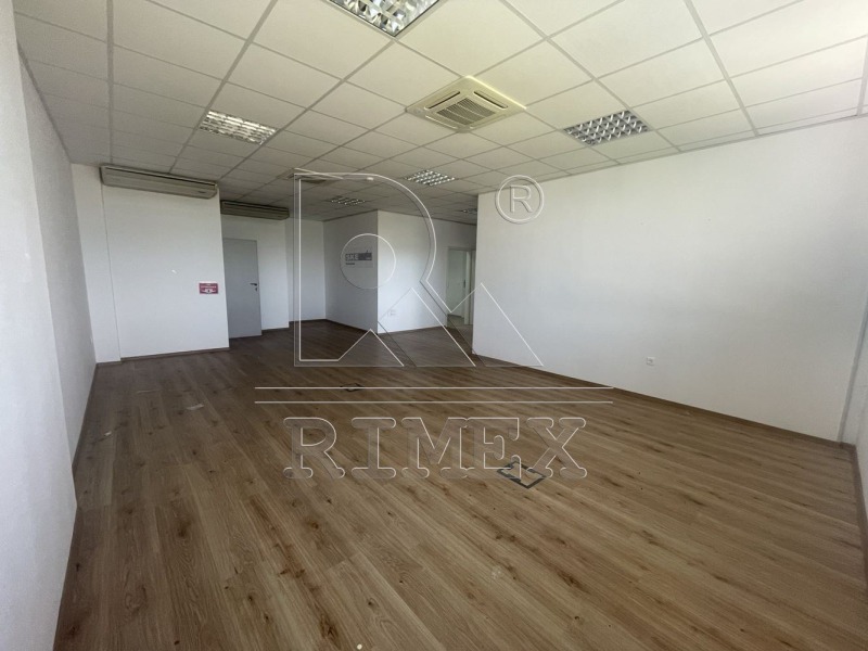 Te huur  Kantoor Plovdiv , Industrialna zona - Sever , 145 m² | 24301700 - afbeelding [2]