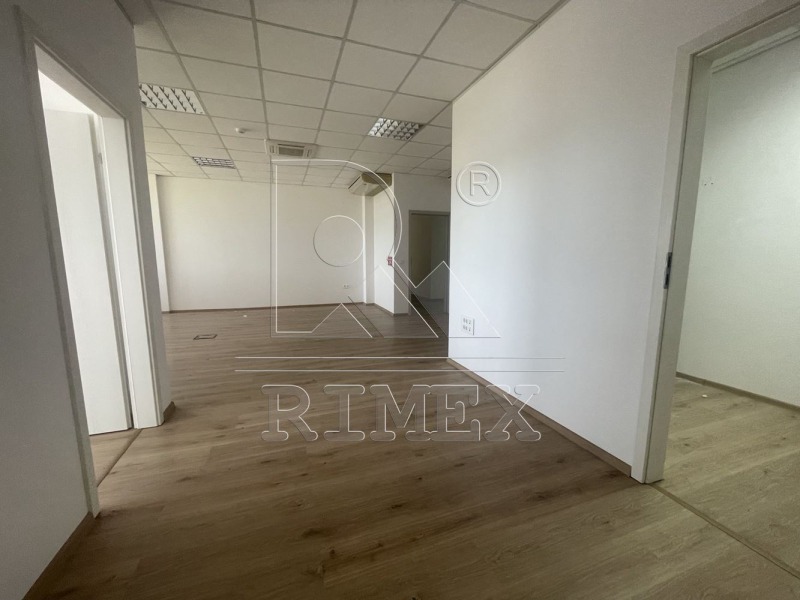 Te huur  Kantoor Plovdiv , Industrialna zona - Sever , 145 m² | 24301700 - afbeelding [8]