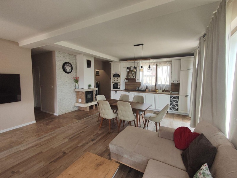Para alugar  Casa região Sófia , Bojurichtche , 100 m² | 31987978