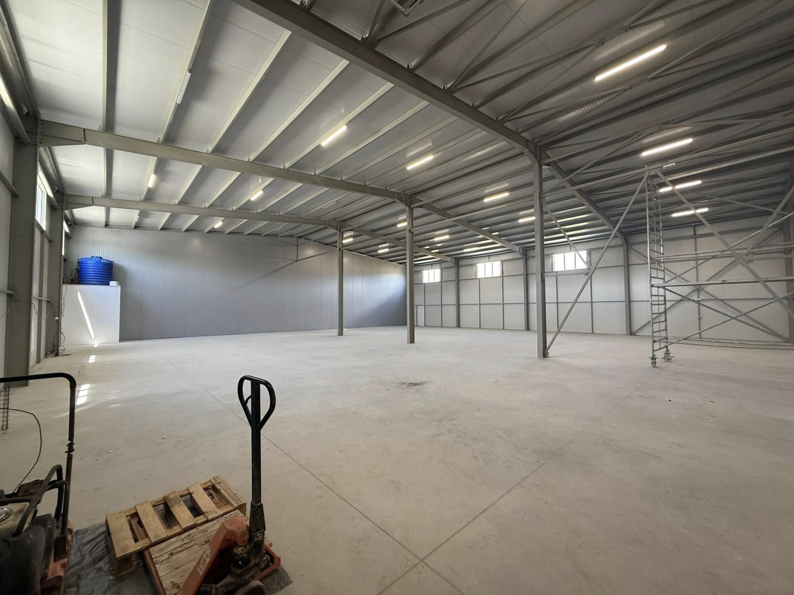 Дава под Наем ПРОМ. ПОМЕЩЕНИЕ | Imot.bg — изображение 1