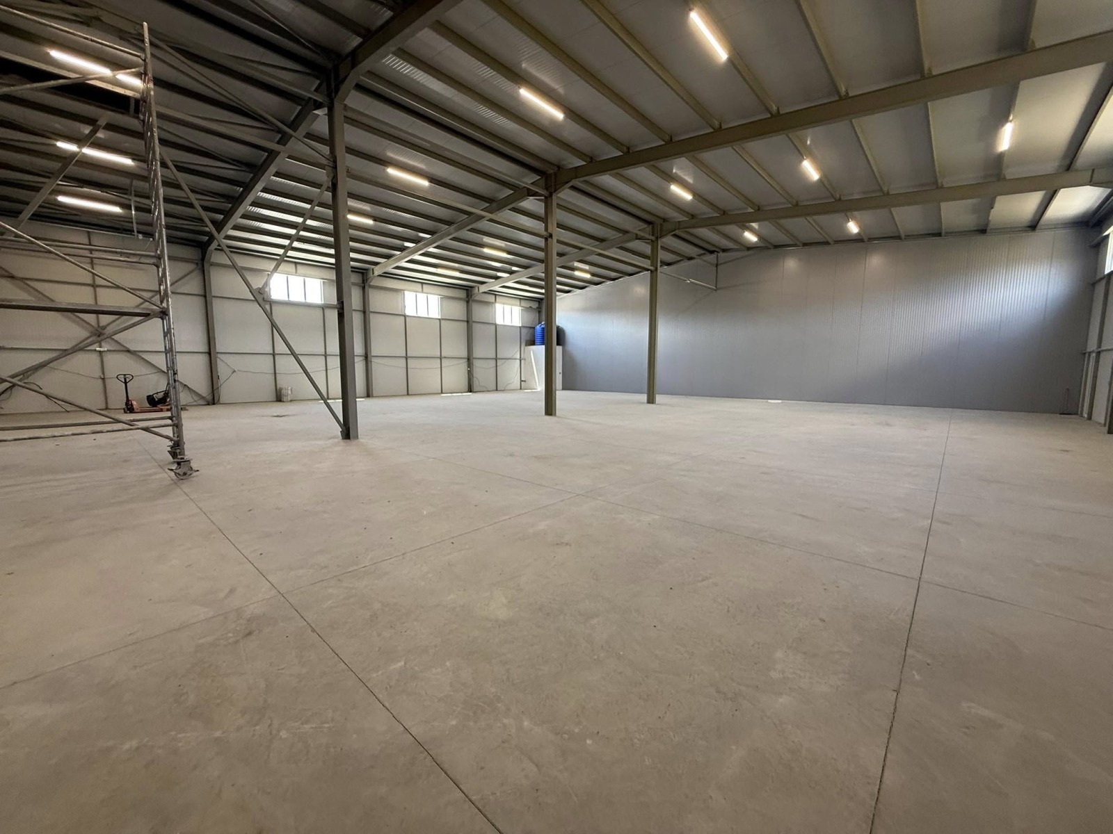 Дава под Наем ПРОМ. ПОМЕЩЕНИЕ | Imot.bg — изображение 2