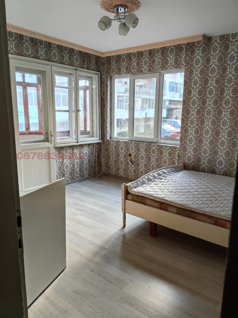 Дава под наем ЕТАЖ ОТ КЪЩА, гр. Русе, Родина 1, снимка 8 - Етаж от къща - 52668842