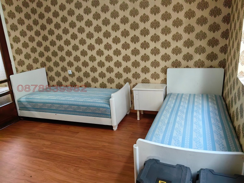 Дава под наем ЕТАЖ ОТ КЪЩА, гр. Русе, Родина 1, снимка 12 - Етаж от къща - 52668842