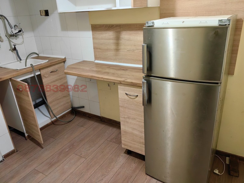 Дава под наем ЕТАЖ ОТ КЪЩА, гр. Русе, Родина 1, снимка 11 - Етаж от къща - 52668842