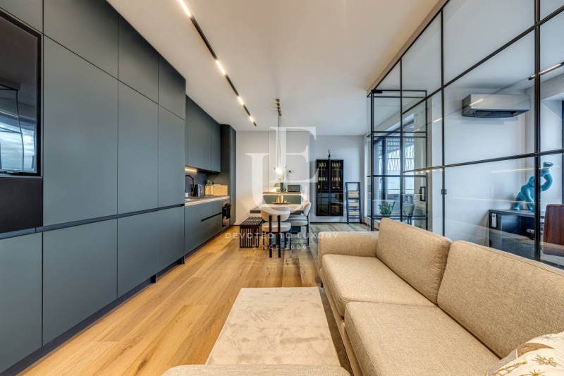 Дава под наем 3-СТАЕН, гр. София, Център