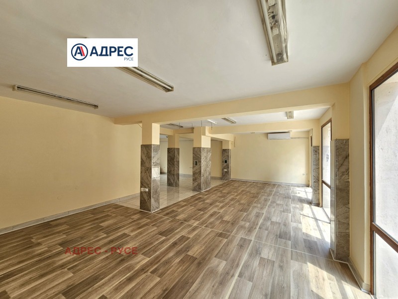 Дава под наем МАГАЗИН, гр. Русе, Център, снимка 2 - Магазини - 52800295