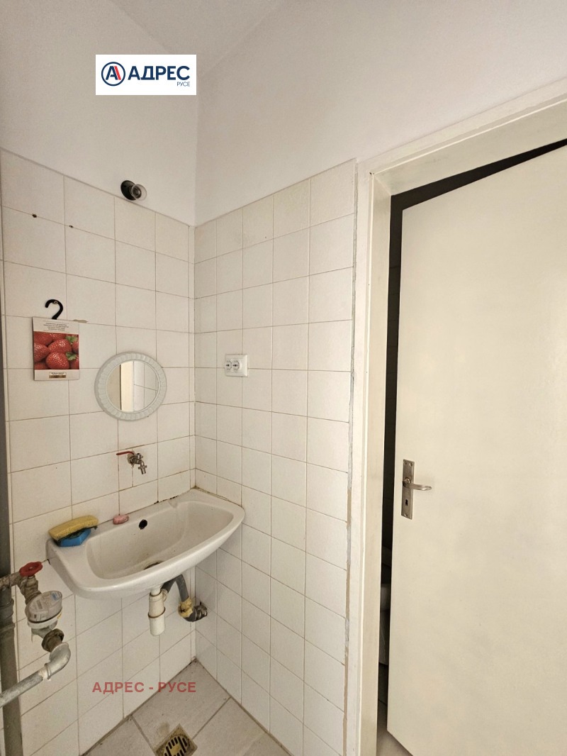 Дава под наем МАГАЗИН, гр. Русе, Център, снимка 5 - Магазини - 52800295