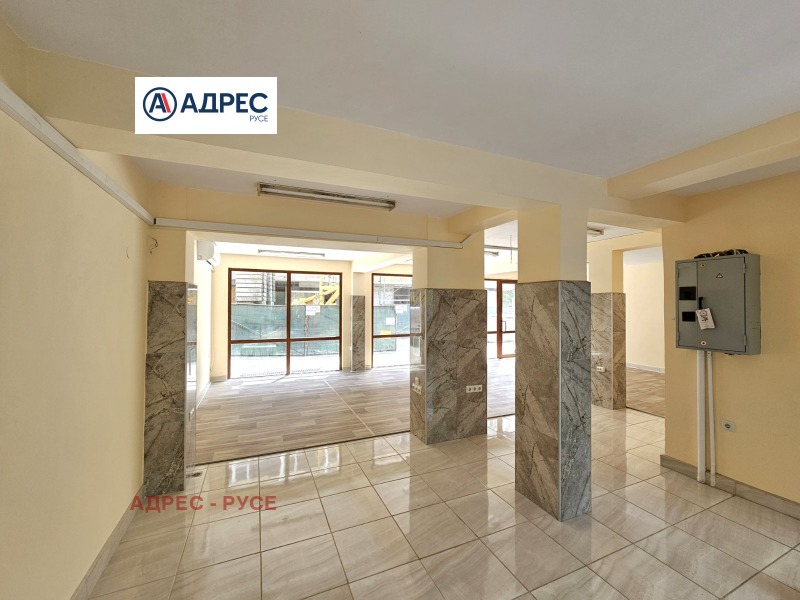 Дава под наем МАГАЗИН, гр. Русе, Център, снимка 3 - Магазини - 52800295