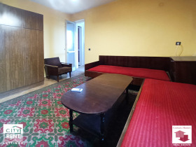 1 dormitorio Akatsiya, Veliko Tarnovo 2