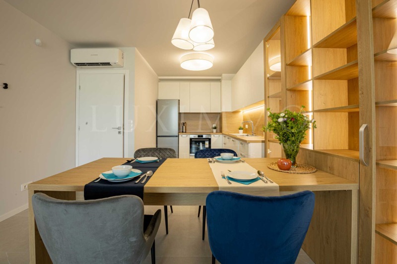 Дава под Наем 3-СТАЕН в град София, Младост 2 - 112 кв.м / 1 530 € » 2 992.42 лв., ЛУКСИММО